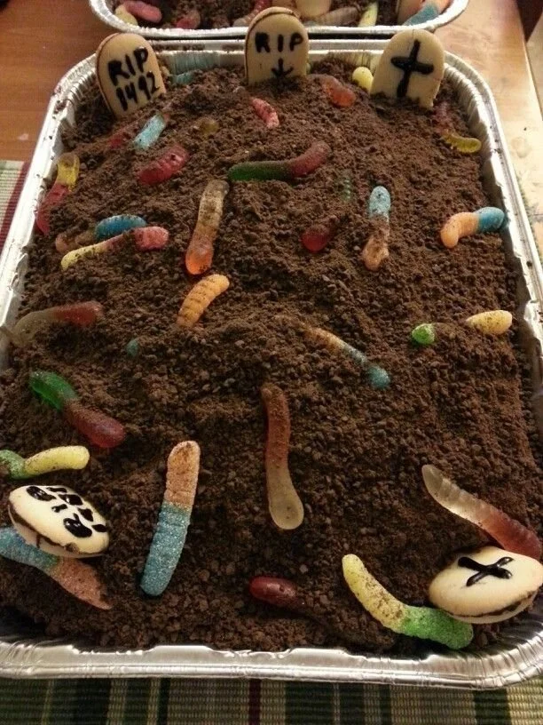 Easy Halloween snacks and recipes for kids' parties, including Graham cracker haunted houses.
